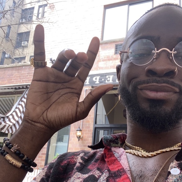 Meet your Posher, Devin - Picture 1 of 1